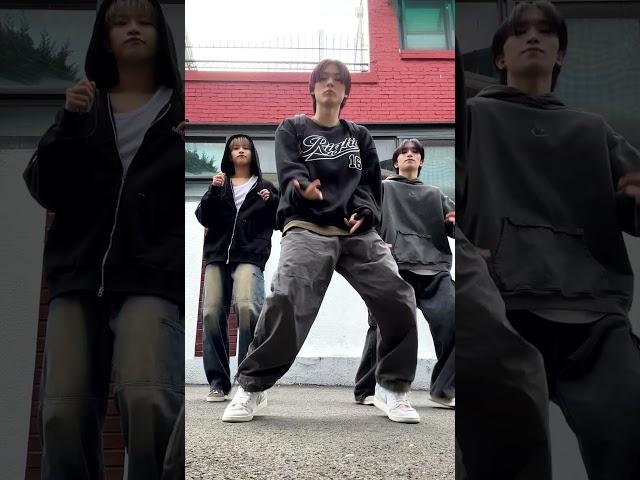 ️️ #POW #파우 #DONGYEON #동연 #HYUNBIN #현빈 #HONG #홍 #GRID #그리드