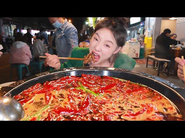 [ENG SUB] The Long-lost Spicy Food Battle! The Hairy Beef in the Hot Pot is the Real Good!