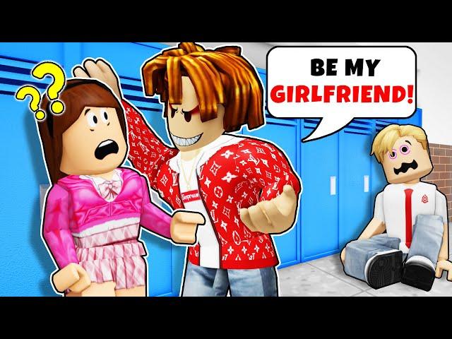 ROBLOX Brookhaven RP: Bad Boy Has CRUSH ON ME in School | Gwen Gaming Roblox