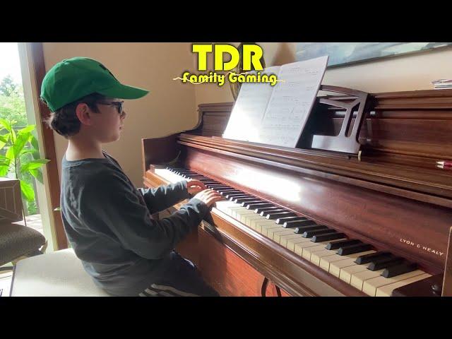 RylanTDR plays Star Wars (main theme) on Piano