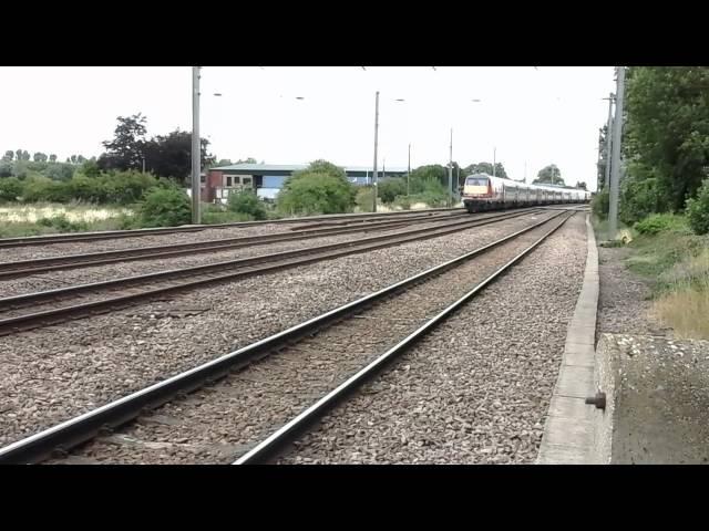 Trains at: The Offords, ECML, 10/08/15