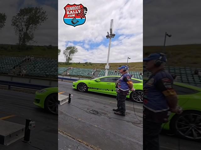 Tesla Model S vs Kp Starlet