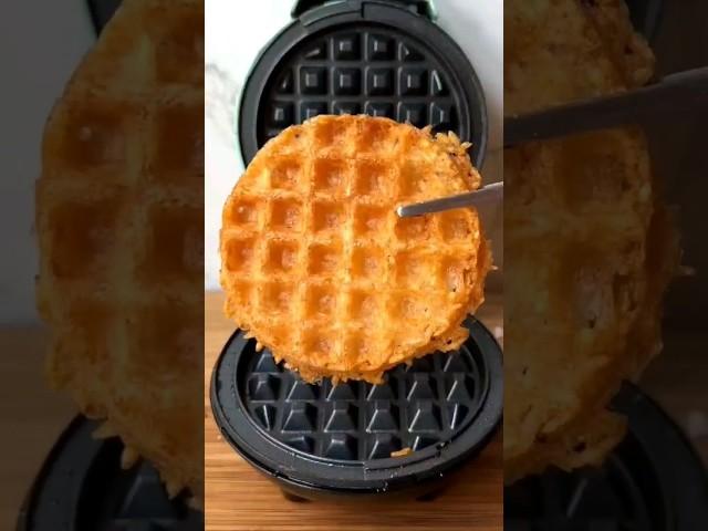 does this actually work...? (CRISPY RICE WAFFLES) #doesitreallywork #rice #waffle #foodhack #crispy