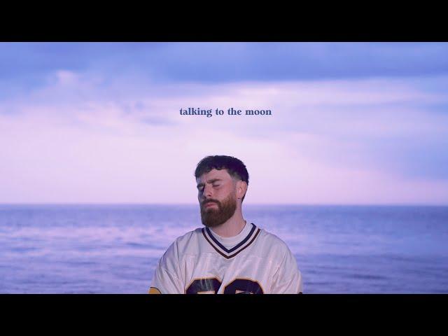 Sam Tompkins - Talking To The Moon (Lyric Video)