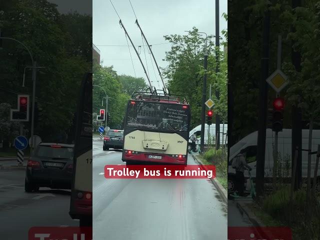 Trolley bus is running in Vilnius #shorts #trolley #chojus #최대석가이드