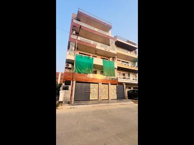 250 SQYARD TOP FLOOR WITH ROOF. SECTOR 85 FARIDABAD PLS CALL FOR MORE DETAILS. 99 90 50 50 90