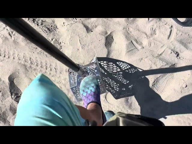 Beach metal detecting finding treasure is fun ￼