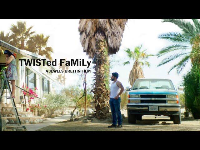 TWISted FAMiLy