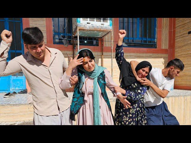 Family Showdown: Elham’s Struggle to Remove Hamed Sparks Tension with Malik & Maryam