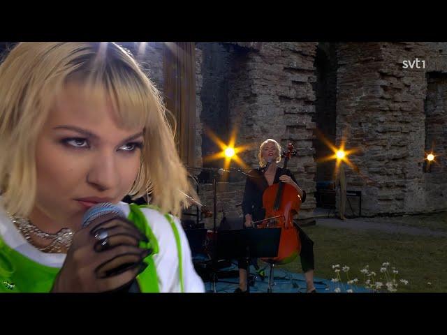 Tove Styrke - Bruises  | Live "Victoriakonserten" Borgholm Castle 2022