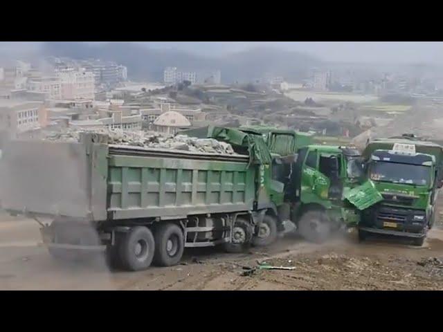 Extreme Truck Driving Videos Compilation!