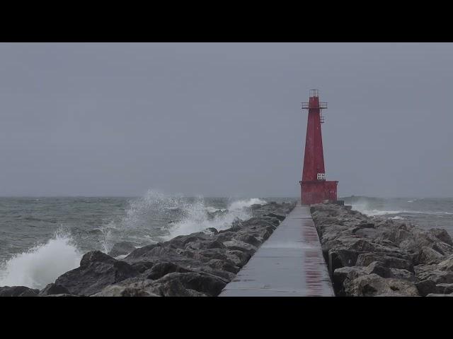 Watch as waves roll in at Pere Marquette Park in Muskegon