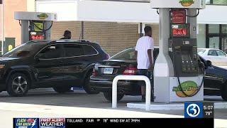 Thieves targeting unsuspecting drivers at gas station pumps