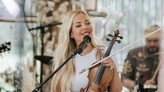 MacKenzie Porter - Rough Ride For A Cowboy (Visualizer)