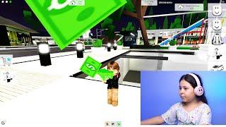 Maria joaca Roblox Brookhaven !