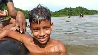 Bathed in the lake water with the little boys | uncover village