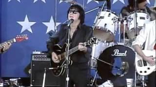 Roy Orbison - Crying (Live at Farm Aid 1985) [Synchronized sound]