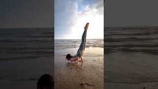 바다앞에서 요가, 과연 바닥에 닿았을까요 안닿았을까요? (요가story는 댓글에) #yoga #요가강사 #요가달인 #요가몸신