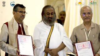 MoU signing ceremony & conversation b/w Gurudev Sri Sri Ravishankar & Sh. Rajendra Ratnoo (ED,NIDM)