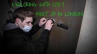 EXPLORING WITH CODY - MEET UP IN LONDON! (CHICKEN PIGEONS EVERYWHERE!)