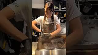 巨大氷块鉄板掃除！#日本 #日本美食 #东京 #东京美食
