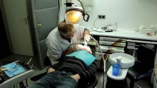 Русский стоматолог в Германии под весёлую песню  07 01 2013