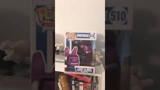 SLAPING my Fortnite funko pop￼