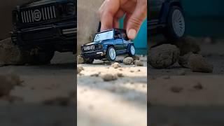 Scale model diecast SUV | Mercedes Benz G-Wagon Black | Mud stone desert 4×4 off-roading | Speed