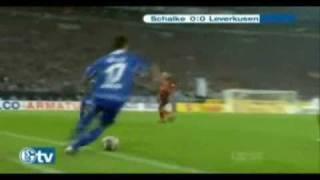 Mesut Özil talento en el Shalke 04