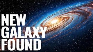 Unveiling the Alcyoneus Galaxy: The Cosmic Giant That Defies Imagination!