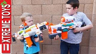 Die Nerf-Modul-Schlacht! Ethan attackiert Cole mit seinem Nerf Modulus Tri Strike!