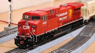 ScaleTrains HO Scale CP AC4400CW Unboxing