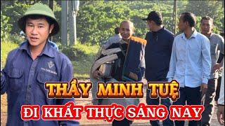 Thầy Minh Tuệ đi khất thực sáng nay, hạnh phúc ngập tràn.#thichminhtue #minhtue