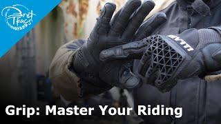 Proper motorcycle grip, how to use you hands