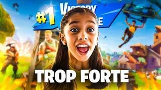 MA PETITE SOEUR ESSAYE DE FAIRE SON PREMIER TOP1 SUR FORTNITE !