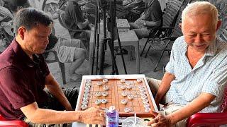 The seasoned professional Xiangqi grandmaster and the street chess player, the match is exciting