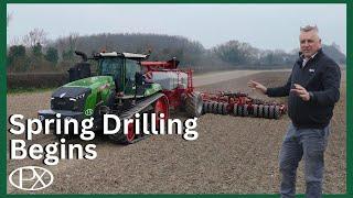 Spring Drilling Kick-Off: Fendt 1167 & Horsch Sprinter in Action on Mustard & Peas!