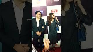 what's happening at red carpet of John with hania amir? ️