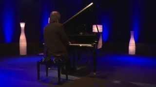 Raúl Thais. La fuente: Ríos de Aire - Piano - Música Cuántica