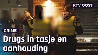 Agenten Justin en Fleur hebben handen vol aan uitgaande jongeren | RTV Oost