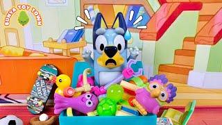 BLUEY Learn to Clean Up After Yourself | Lessons For Kids | Pretend Play with Bluey Toys