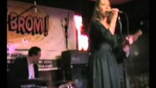 Vinylux Records - Wendy performs "One Way Or Another"