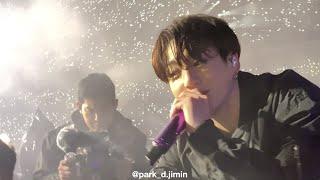 [4K] BTS 정국 JUNGKOOK taking selfie with an ARMY’s phone 직캠 FANCAM Speak Yourself Chicago 시카고 190512