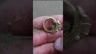 Beach Gold! #metaldetecting #beach #gold