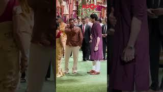 Salman Khan HUGS Ibrahim Ali Khan at Ambani's Ganpati Puja  #salmankhan #ambaniganpatipuja