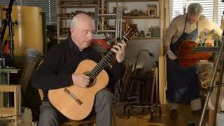 Peter Meier plays his old and a new guitar by Sebastian Stenzel