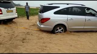 SsangYong Stavic (2W) stuck