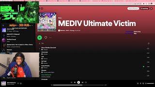 Кенет слушает некоторые песни из MEDIV Ultimate Victim CLONNEX альбома