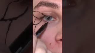 Butterfly Eyeliner Tutorial