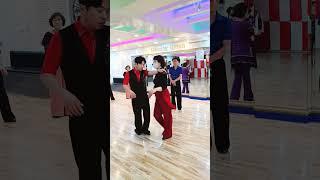 청량리 댄싱퀸 지루박 바레이션 (X손3단 역회전)#shotrs #댄싱퀸 ##지루박